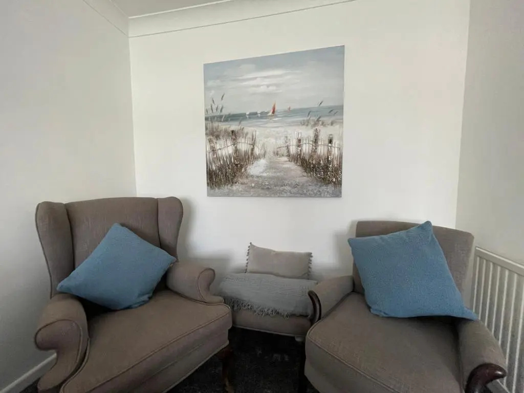 Warminster Apartment Bliss on the bay just a stone's throw away