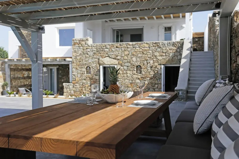 Waterfront Villa Angelika Pink Pelikan