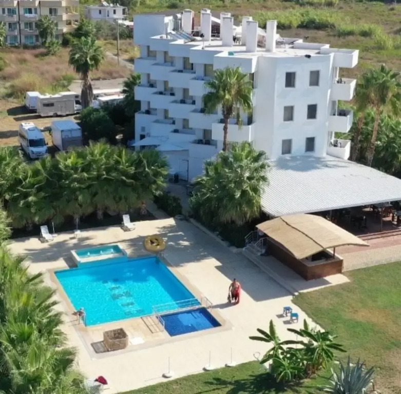 Skys Hotel