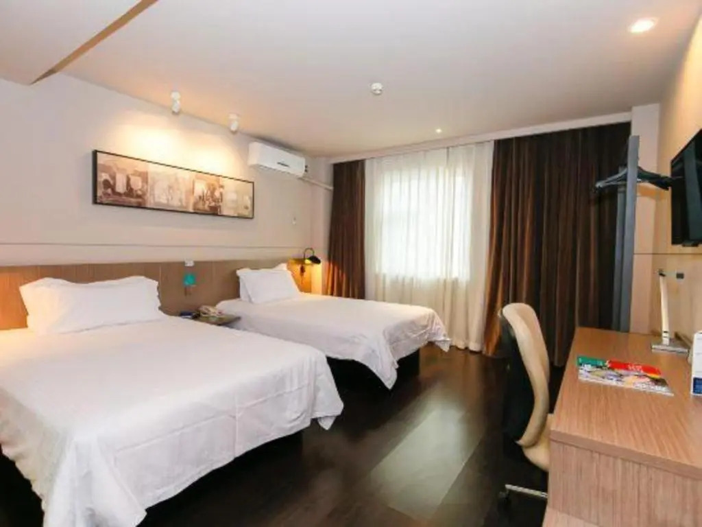 Jinjiang Inn Select (Tianjin Binhai New Area Foreign Goods Market)