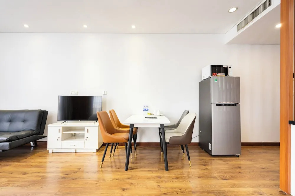 Losso Night Life D1 GymBarJapTown