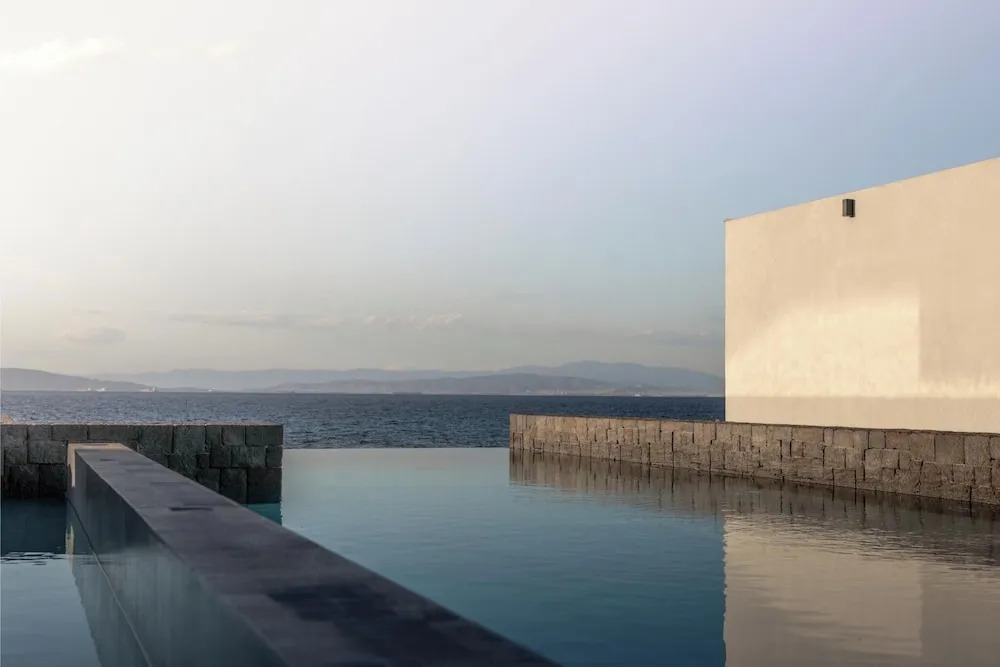 Horizon Luxury Seafront Villa