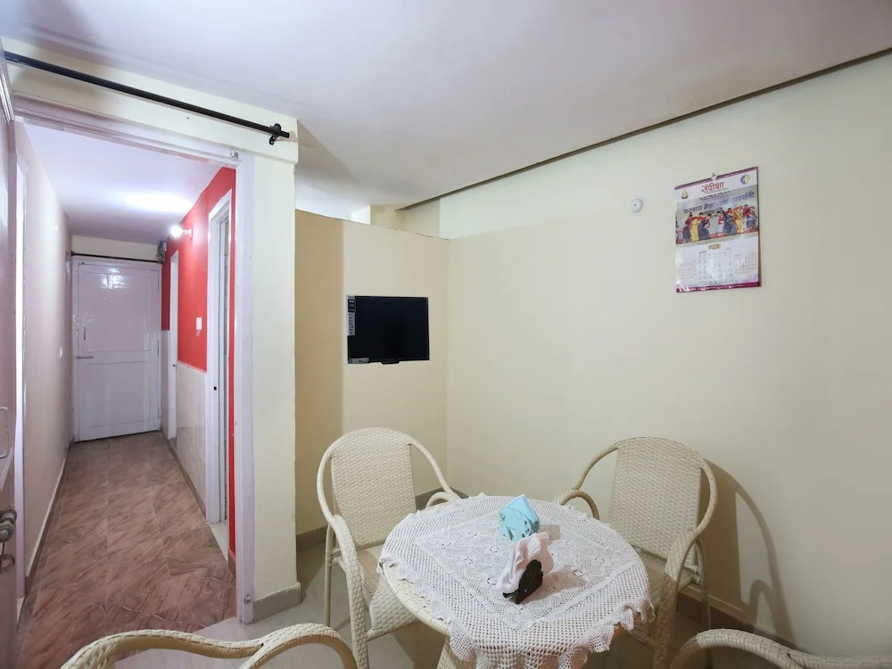 OYO Home 9105 2BHK