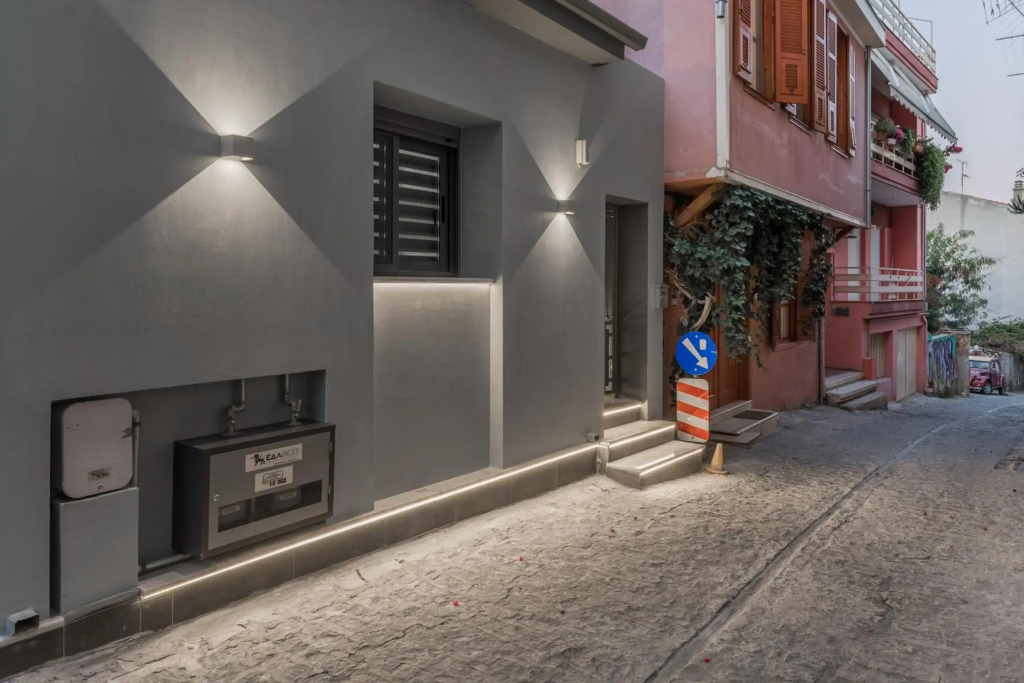 THESS OLD TOWN 1 free private parking