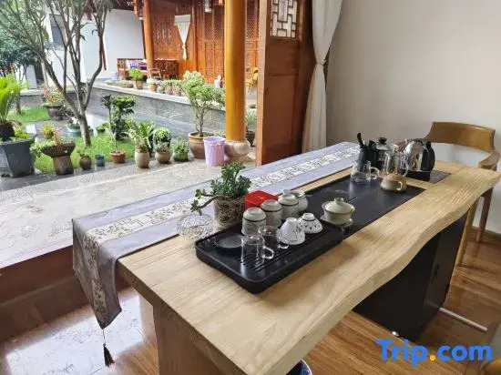 Shaxi Ancient Town Tianpan Homestay
