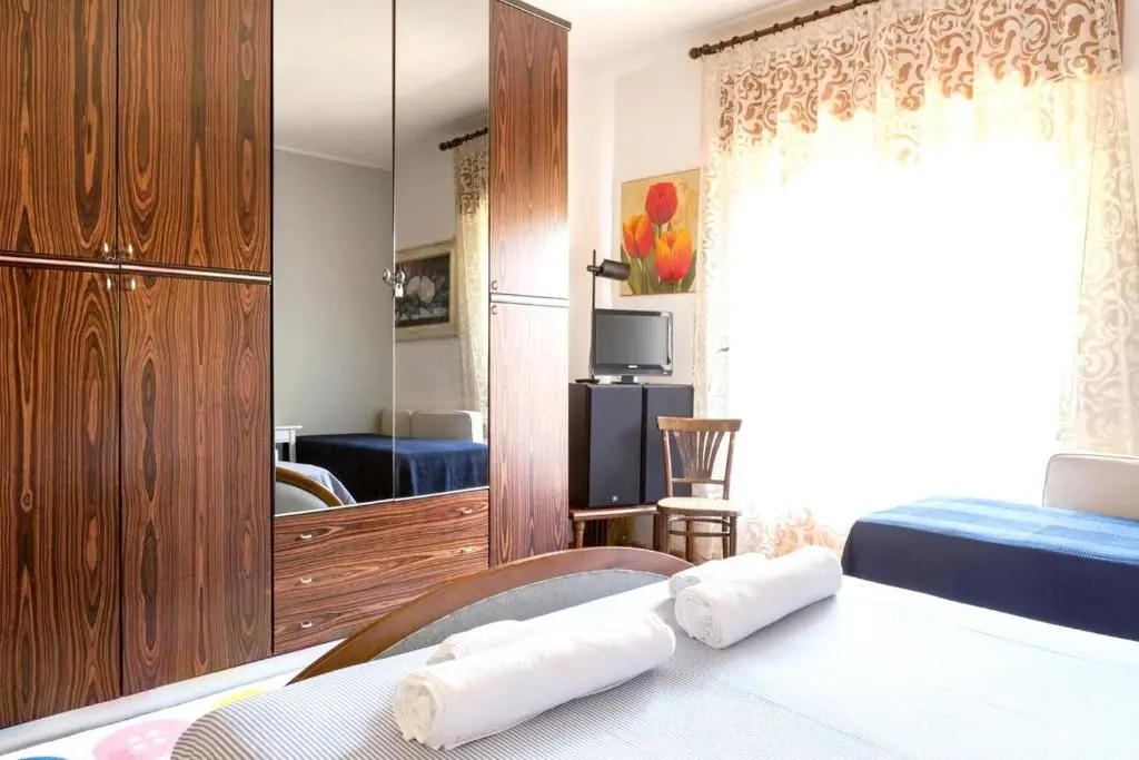 2 bedrooms appartement with private pool enclosed garden and wifi at Ragalna