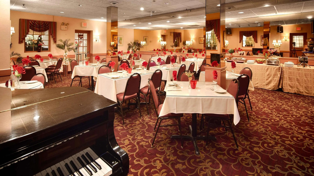 Best Western PLUS Morristown Inn-Florham Park