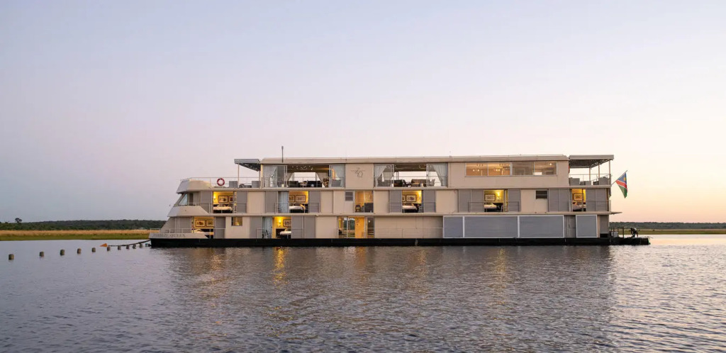 Zambezi Queen by Mantis