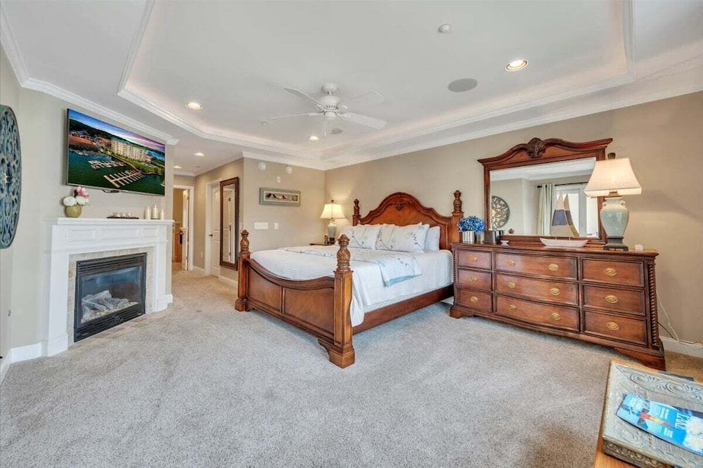 Lake Stardust - Condo With Pool ! Pet Friendly