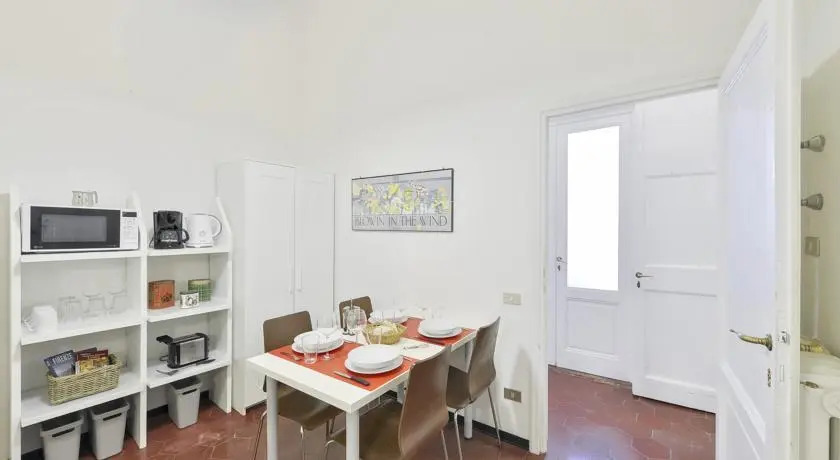 Porta Rossa Suite Halldis Apartments