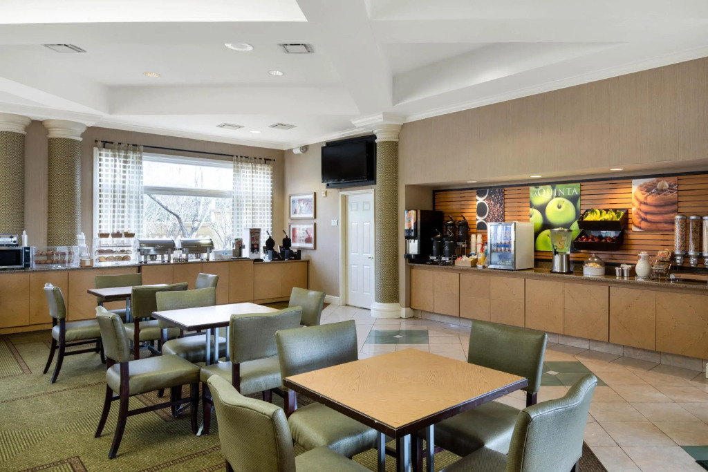 La Quinta by Wyndham Haywood Mall-Near Greenville Downtown