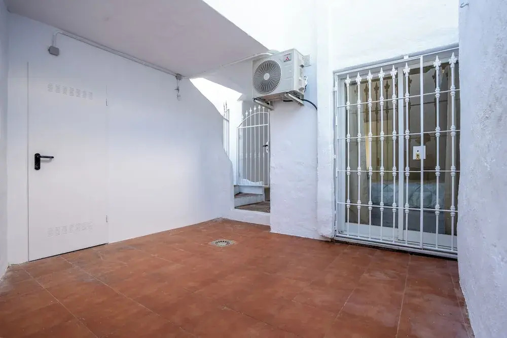 Apartment Sleeps 4 With Sea Views