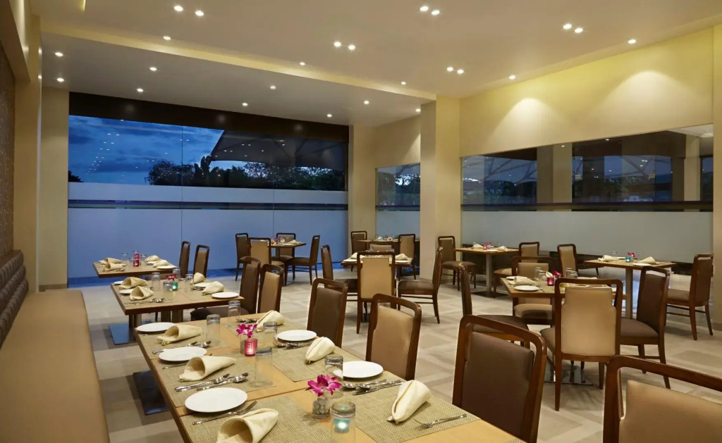 Click Hotel, Junagadh