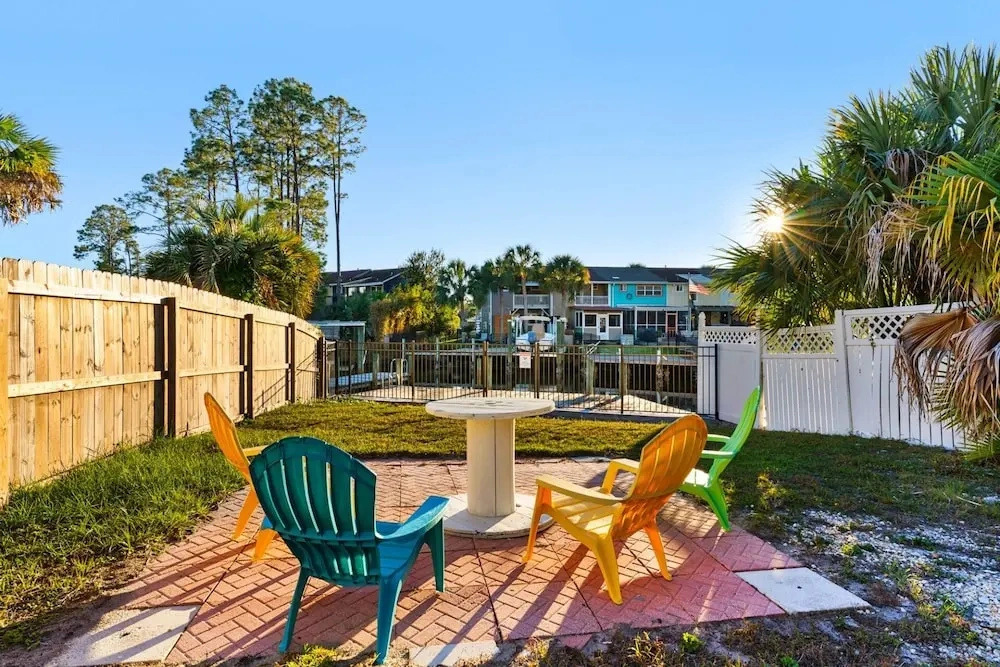 Dockside Retreat