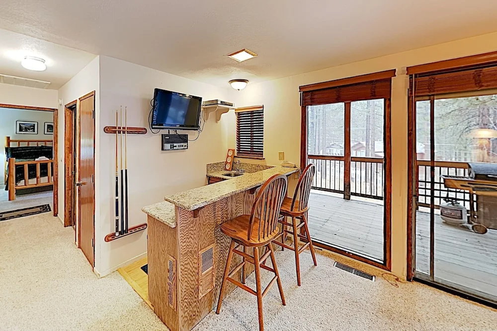 New Listing! Alpine Gem W/ Game Room & Hot Tub 3 Bedroom Home