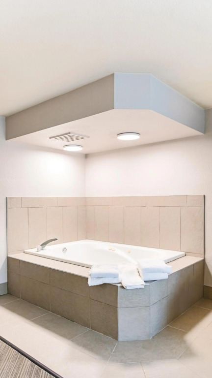 Country Inn & Suites by Radisson, Appleton, WI