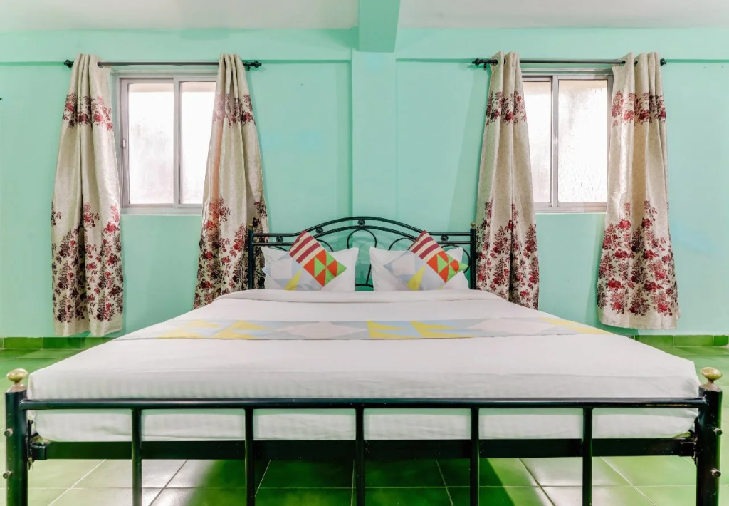 Classic Studio Home In Candolim