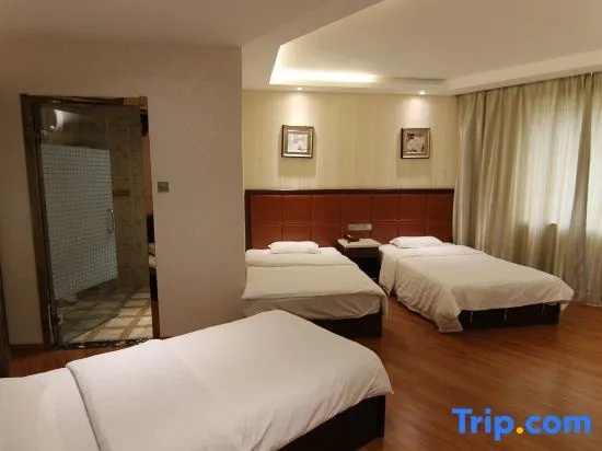 Tianfu Hotel (Yichun Lindu Wood Sculpture Park)
