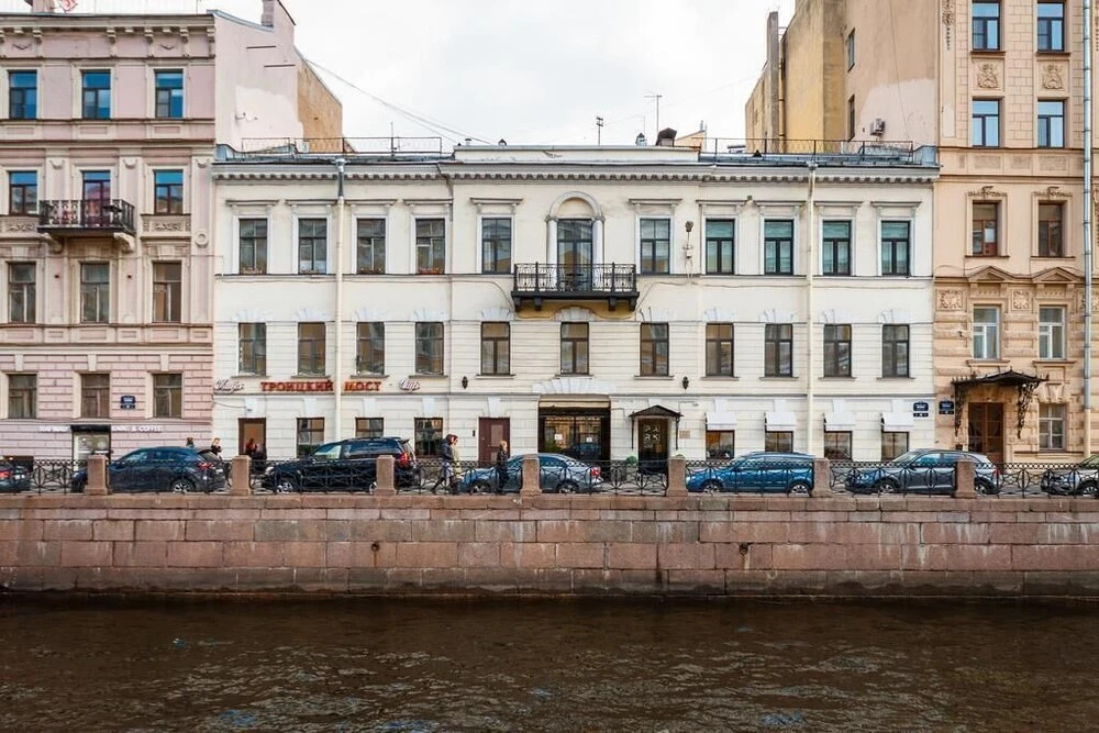 Уютное Место у Эрмитажа
