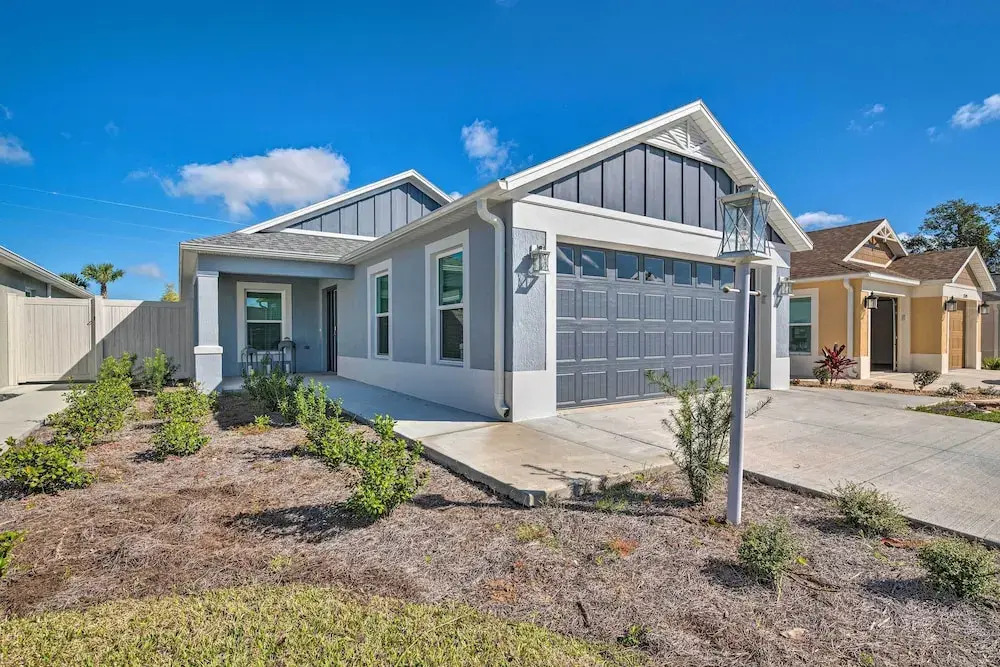 Home in The Villages: Golf Cart & Amenity Access