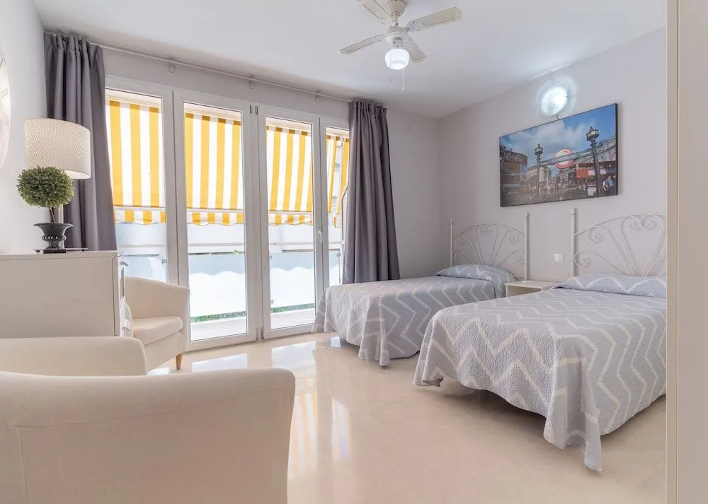 Apartamentos Castillo by Sur Suites