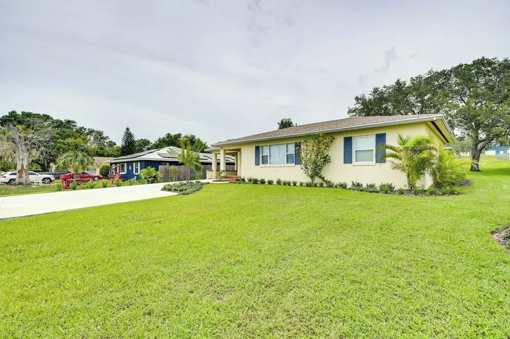 Sunny Lake Wales Getaway - 1 Mi to Downtown