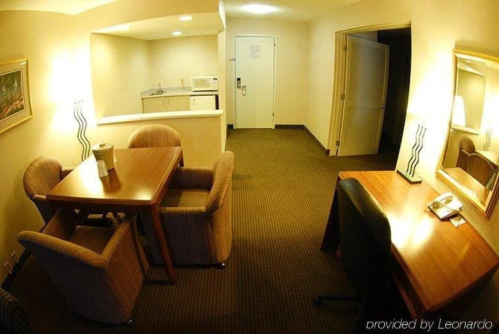 The Moraine Inn Suites & Conference Center