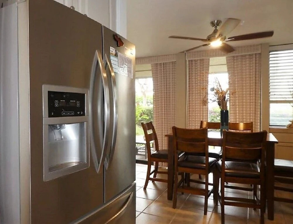 Kihei Holiday 113 2 Bedroom Condo by RedAwning