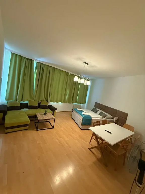 Cozy 3BR Apt Vienna City Center