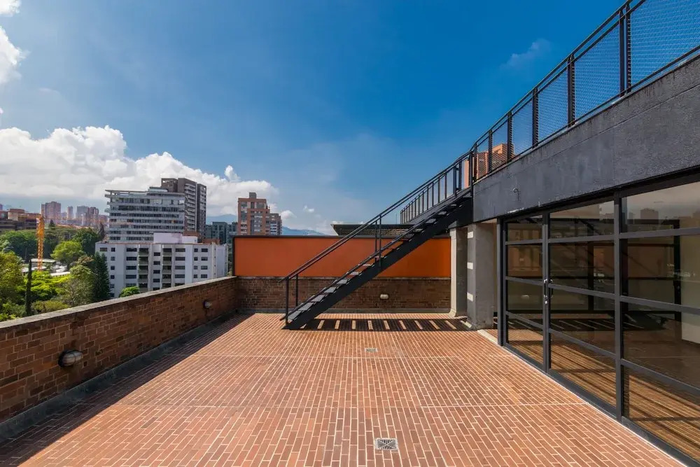 Modern Loft - Golden Mile by Nomad Guru