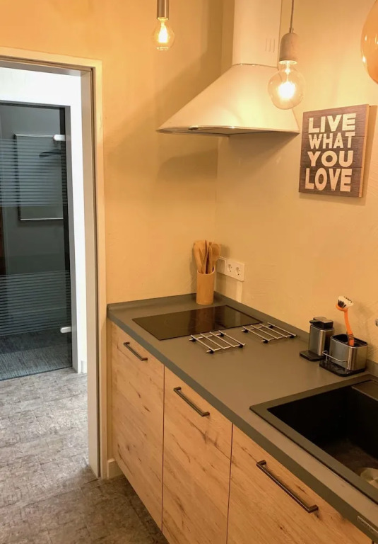 BESOTEL Erkrath - 20 Wohnungen 2 Standorte 35 Schlafzimmer 29 Badezimmer 52 Betten für 73 Gäste