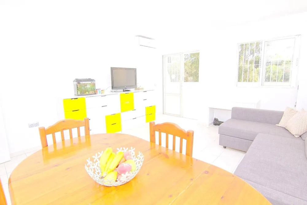 Apartment with 2 Bedrooms in Calahonda, with Pool Access And Terrace