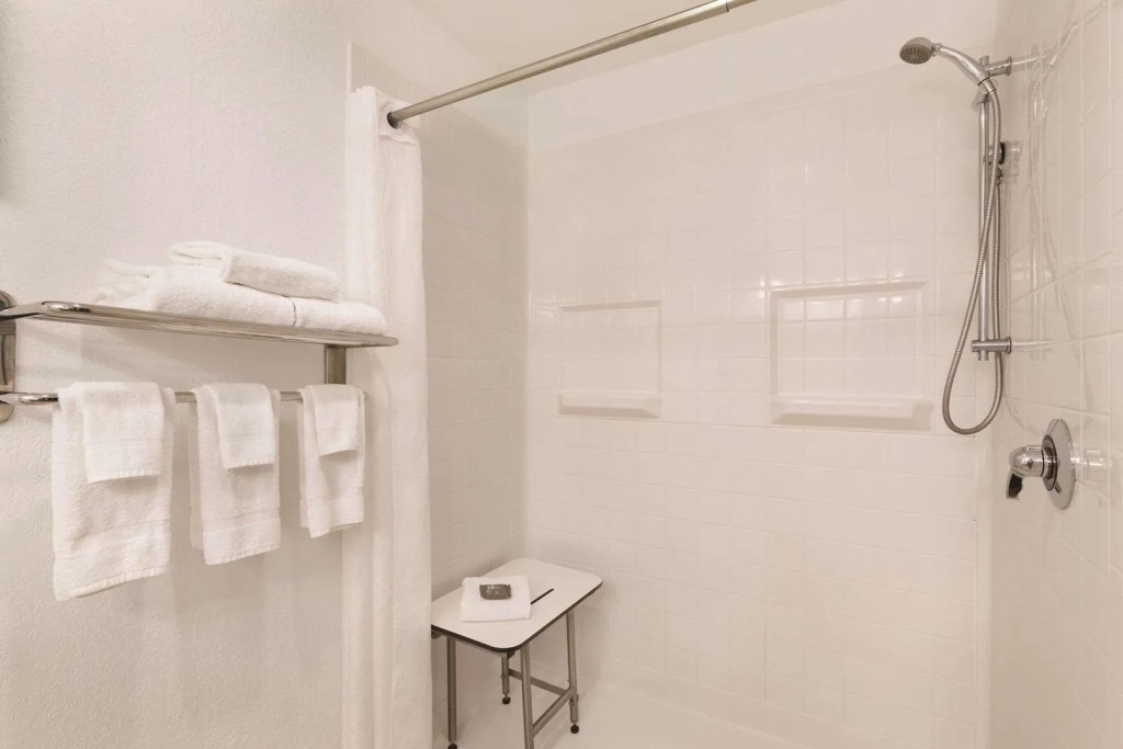 Country Inn & Suites by Radisson, Boone, NC