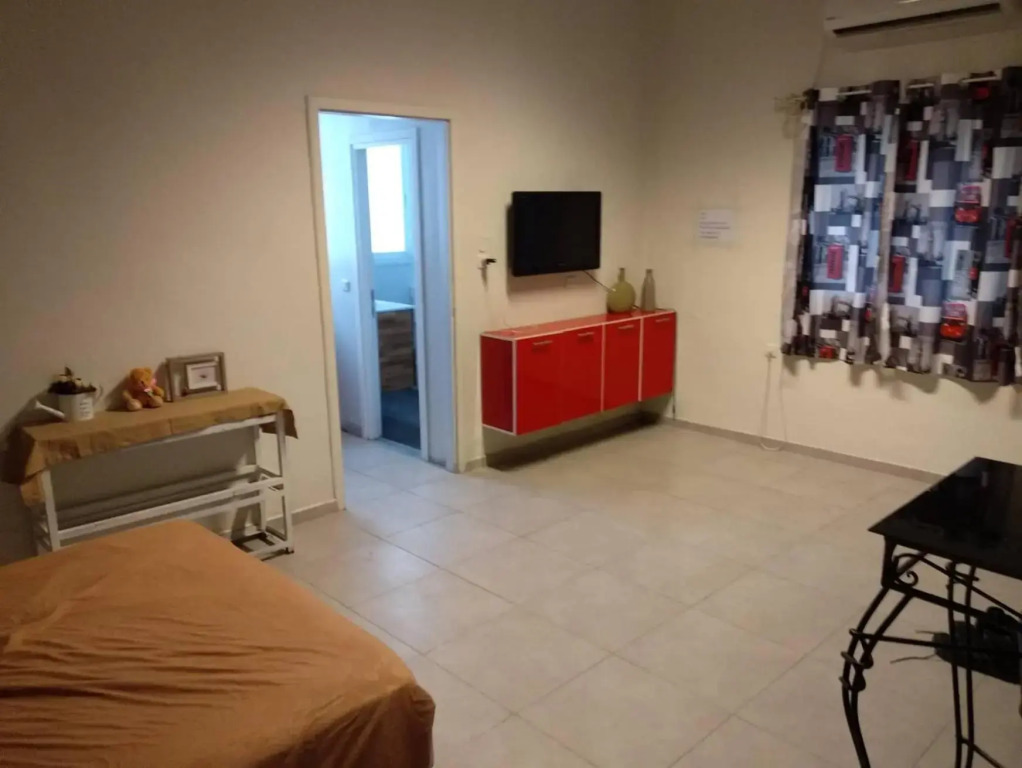 Amirs Apartments