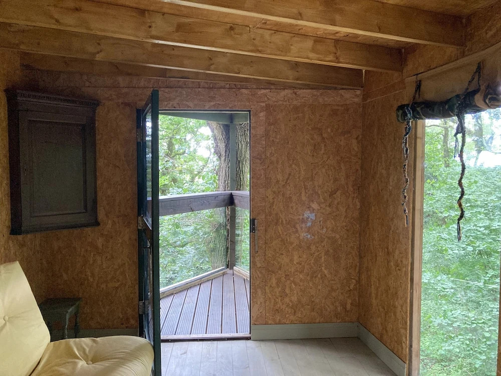 3 Guests - Pet Friendly - Grid Tree-house
