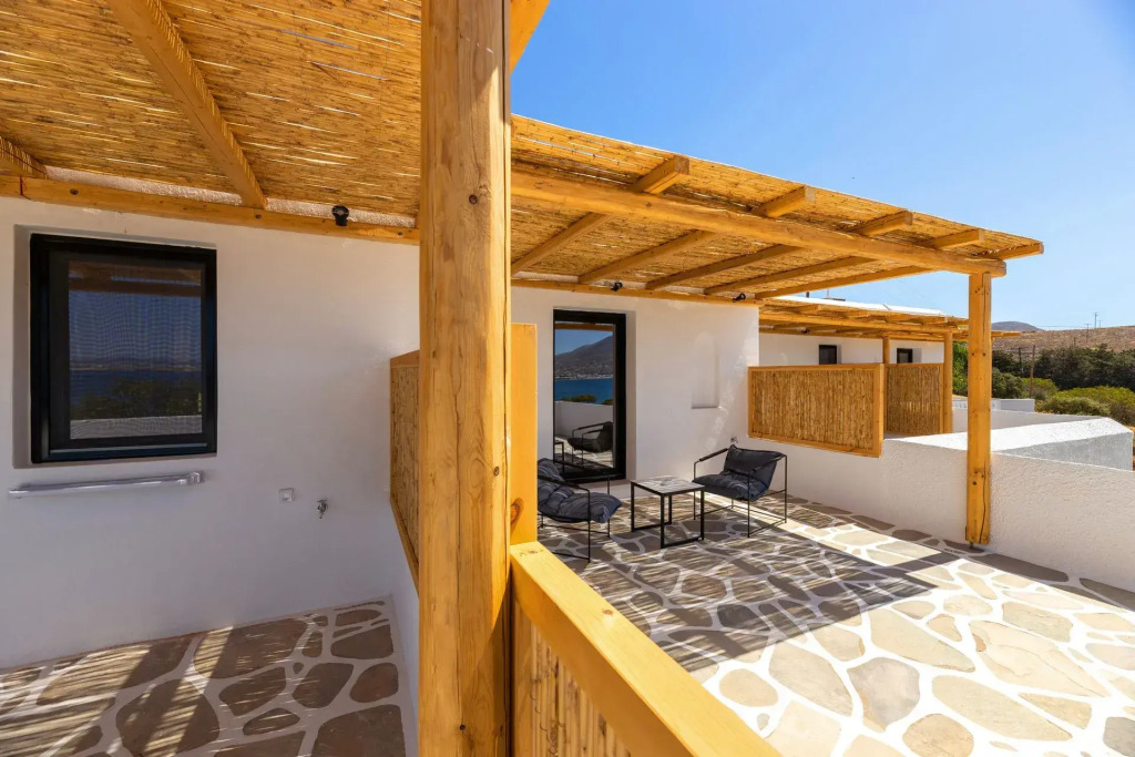 Omilos Beachfront House