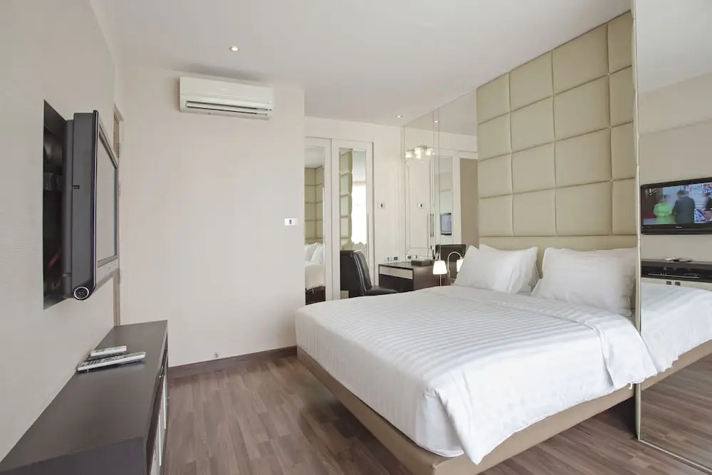 V Residence Serviced Apartment