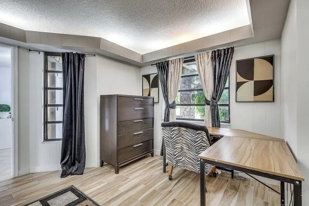 Spacious Family Escape w/ Pool in Deerfield Beach