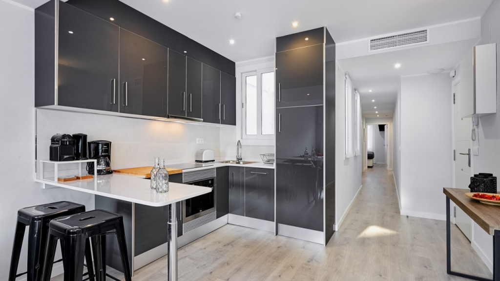UD - MA31 Apartment with terrace (3BR) 4 - MID STAY RENTALS