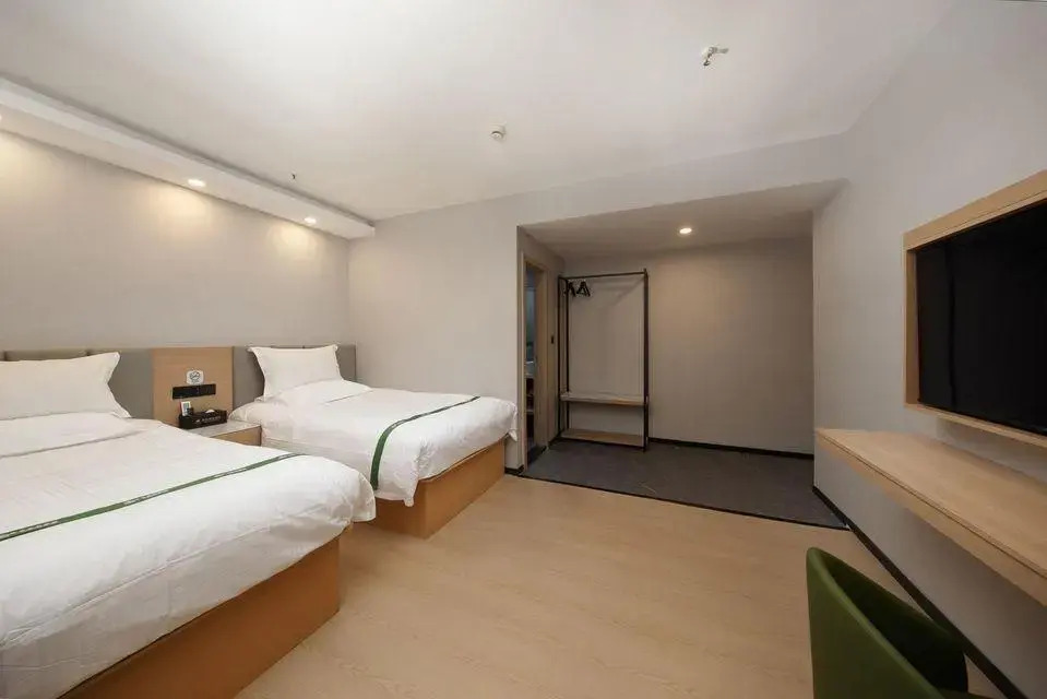 Greentree Inn Shanghai Caoan Road Textile Express Hotel