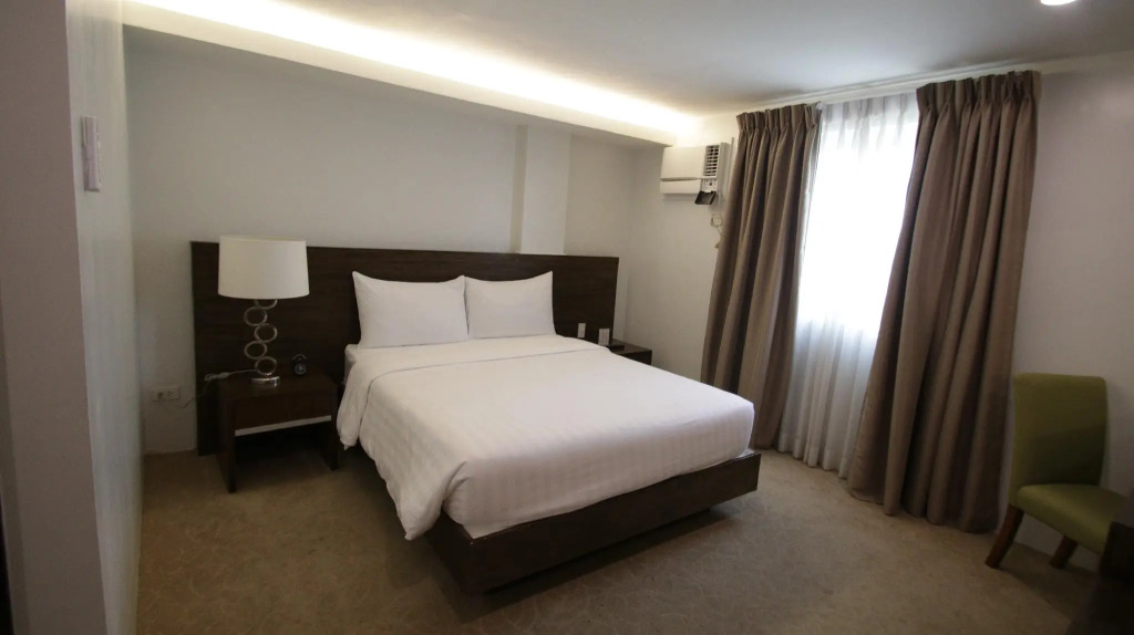 Top Star Hotel