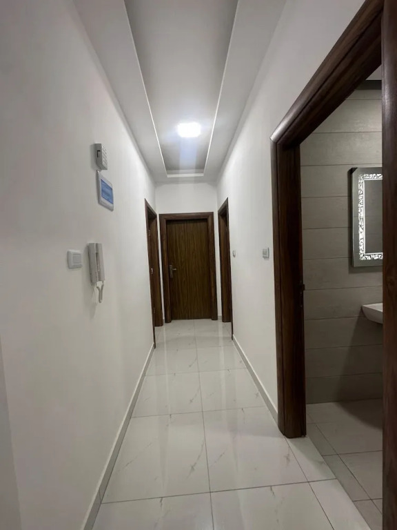 JRE Cozy Home Near All Services 20