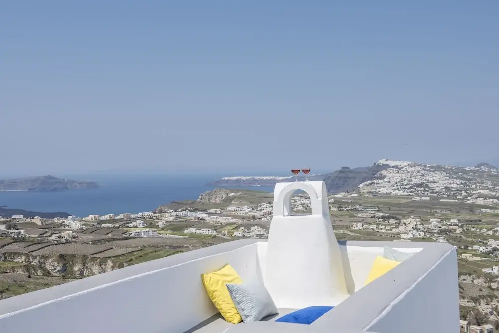 Santorini 180 Degrees