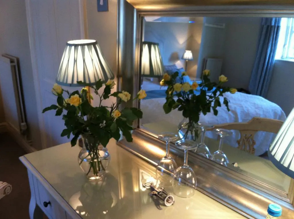 Great Ashley Farm Holiday Cottage & Shepherds Huts