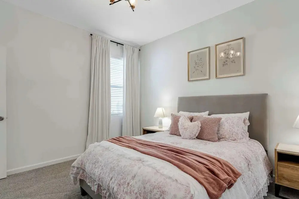 Luxury 9BR Solara Home, Themed Fun & Pool