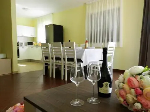 Apartments Smaragdna Villa