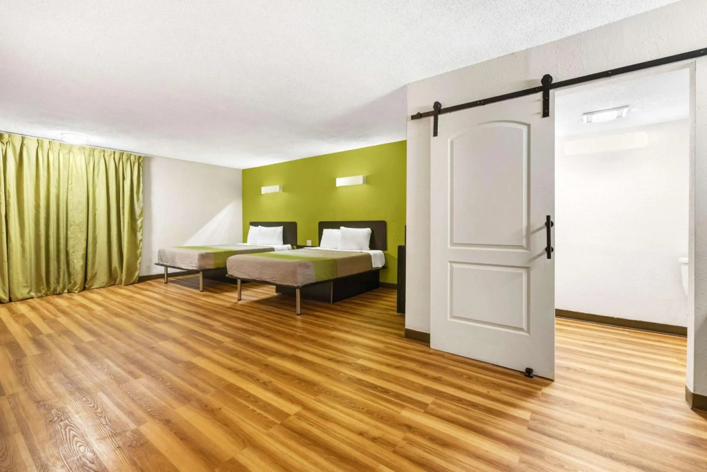 Motel 6 Indianapolis IN