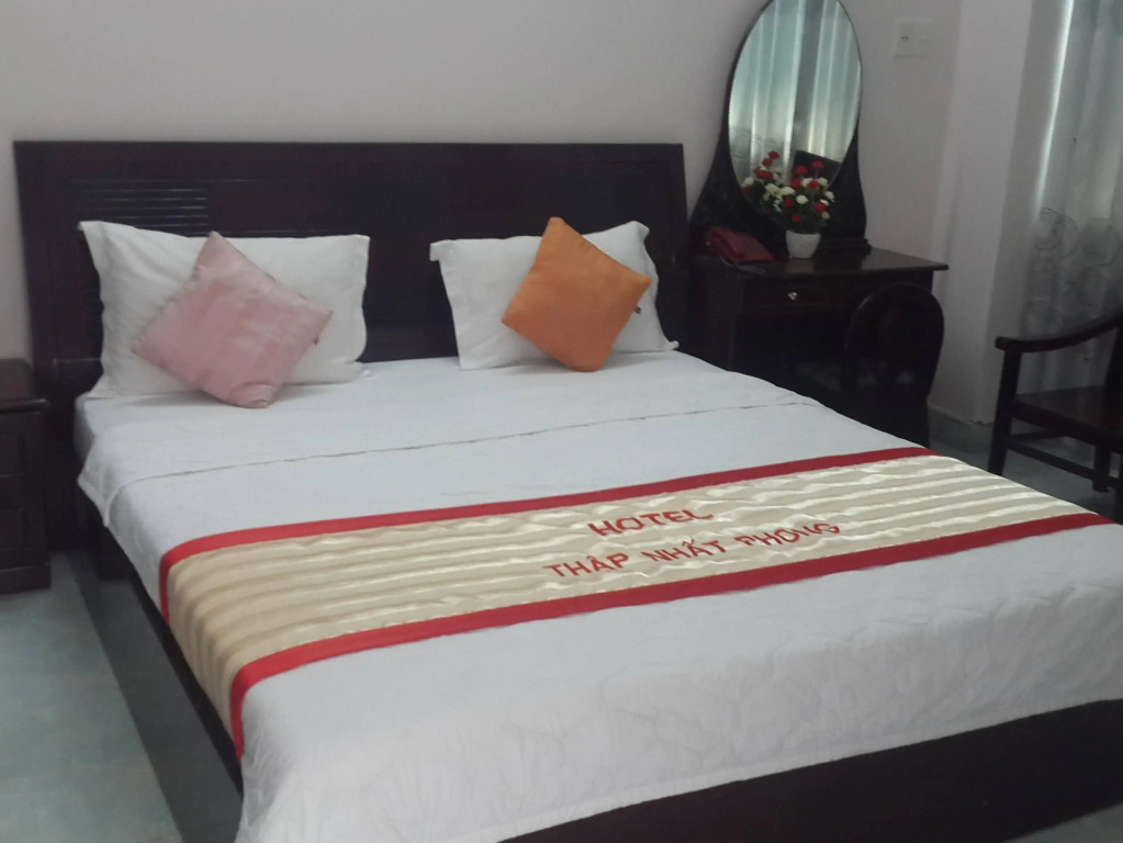 Thap Nhat Phong Hotel