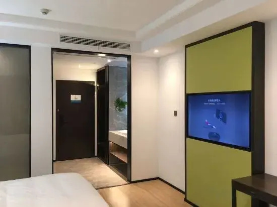 Dishang Boutique Hotel (Shanghai Lingang Baolong Plaza Branch)