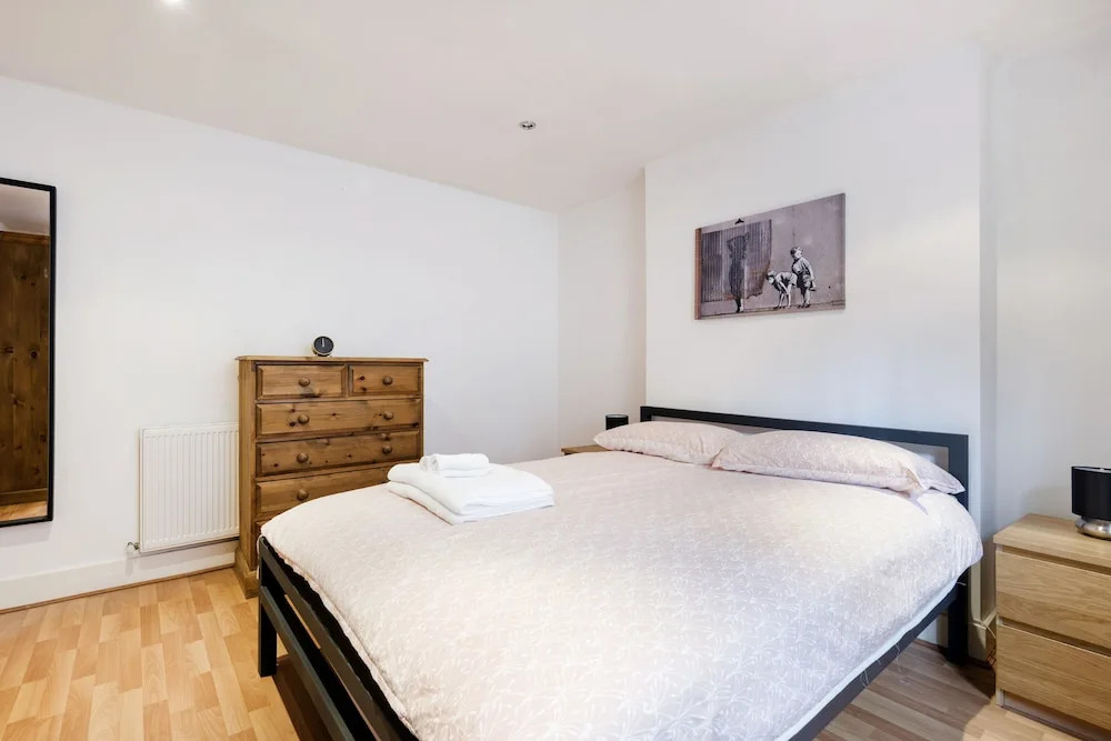 London New Apartment With Private Garden